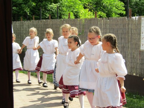 Az Apró Tiszagyöngy fellépése