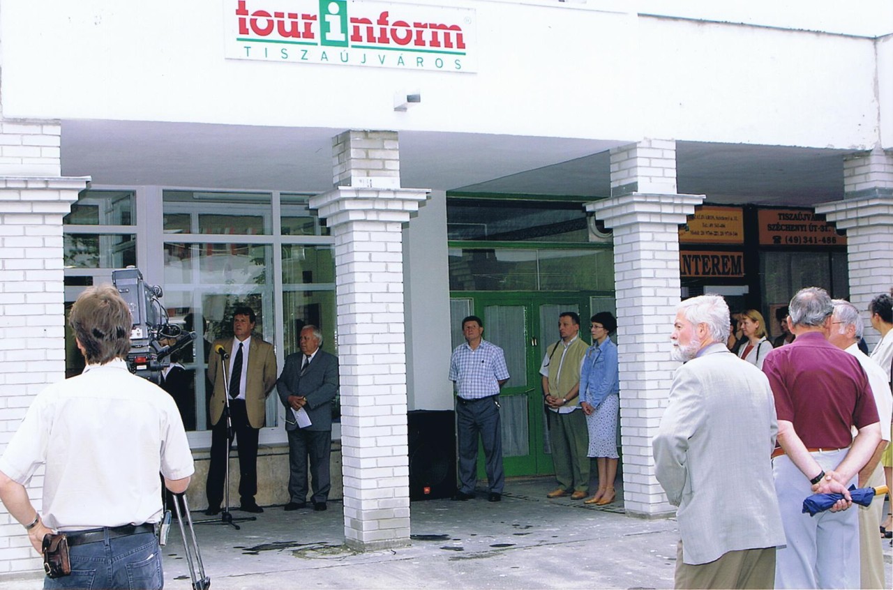 A Tourinform Iroda avatása 2004