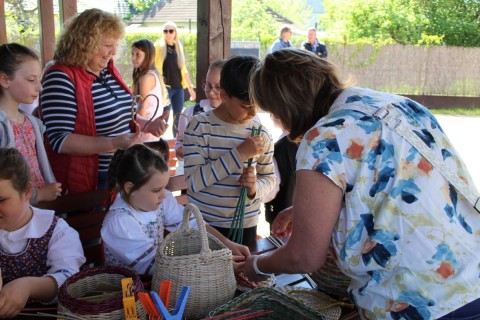 Papírfonás közben