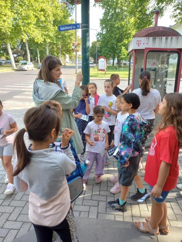 Vajon hogy működött régen a telefonfülke?