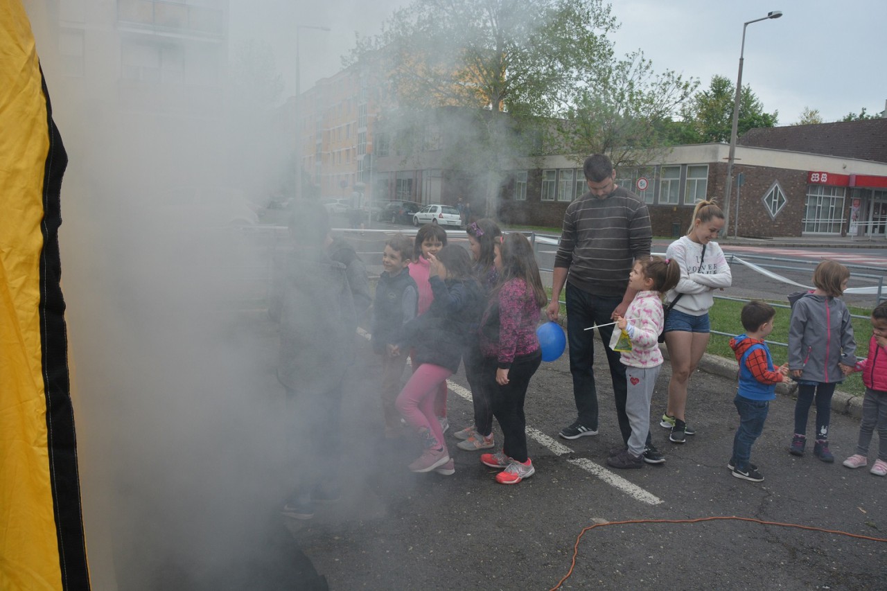 A biztonság napja, összegyűjtött fotók az előző évekből
