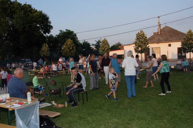 Nyárs party - szalonnasütés