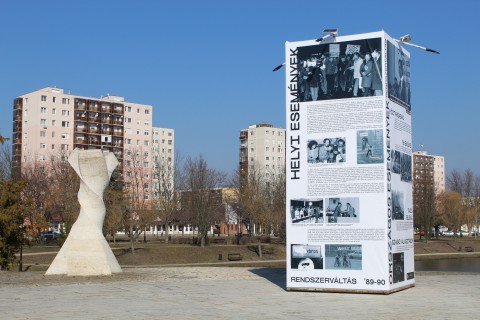 Hypercube a Városháztéren