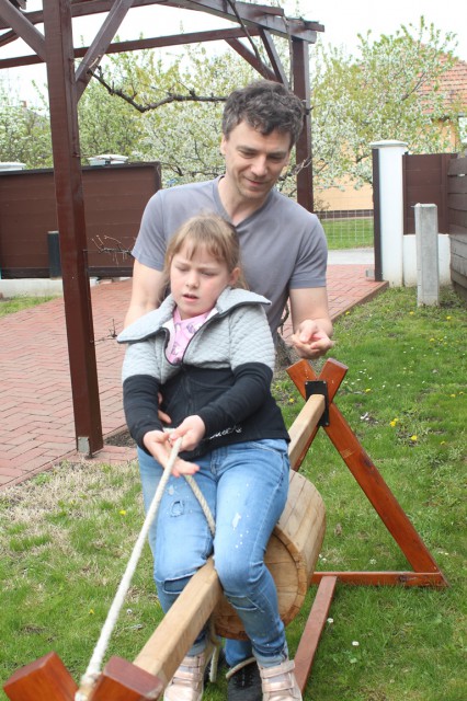 Népi játékok kipróbálása