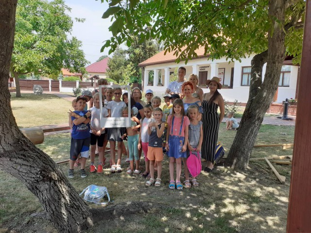 A Tiszaújvárosi Humánszolgáltató Központ Család- és Gyermekjóléti Központjának nyári táborosai