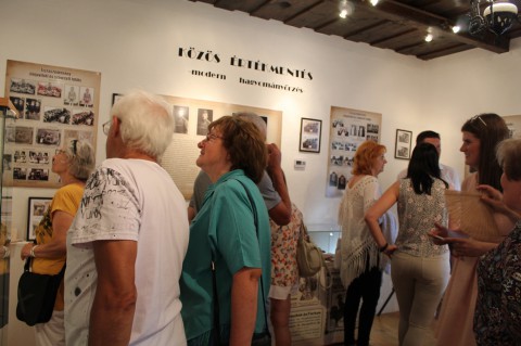 Közös értékmentés – modern hagyományőrzés időszaki kiállítás