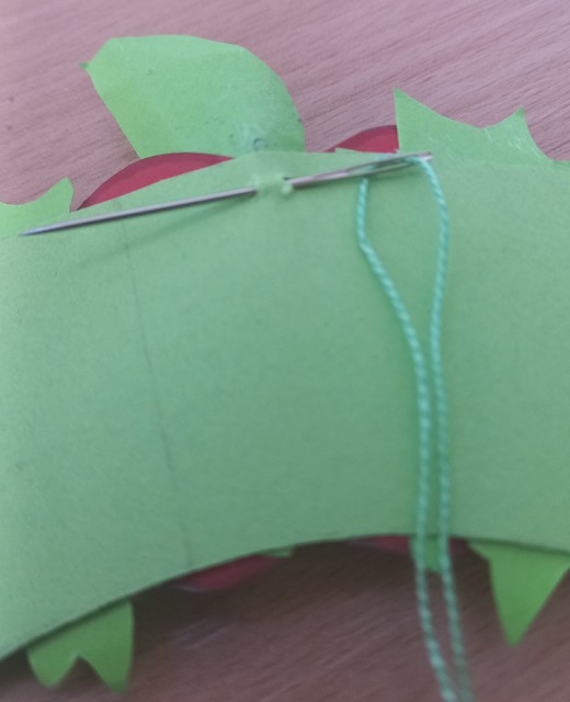 Az ablakdísz elkészítésének fázisai