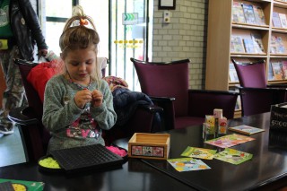 KÖNYVES VASÁRNAP. Játékos délután