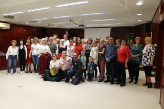 KÖNYVES VASÁRNAP. Görög táncház. Sarantis Mantzourakis ének- és buzukiművész közreműködésével