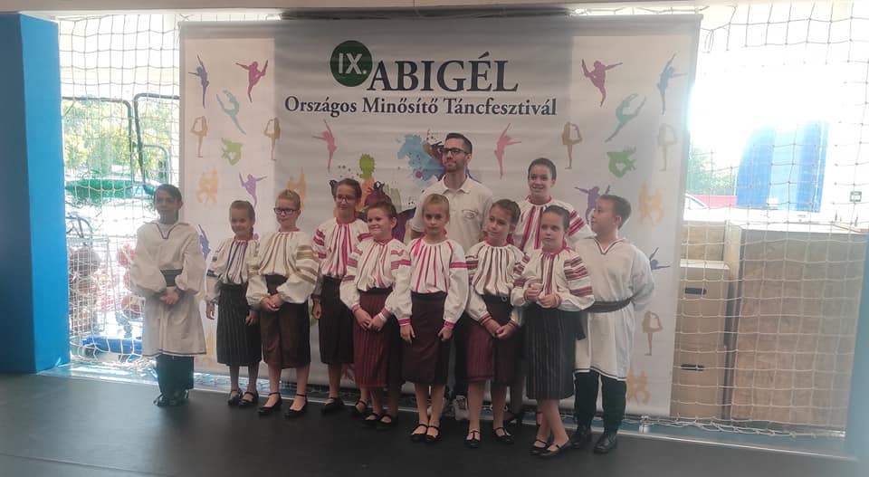 Moldvai viseletben az Abigél Országos Minősítő Táncversenyen
