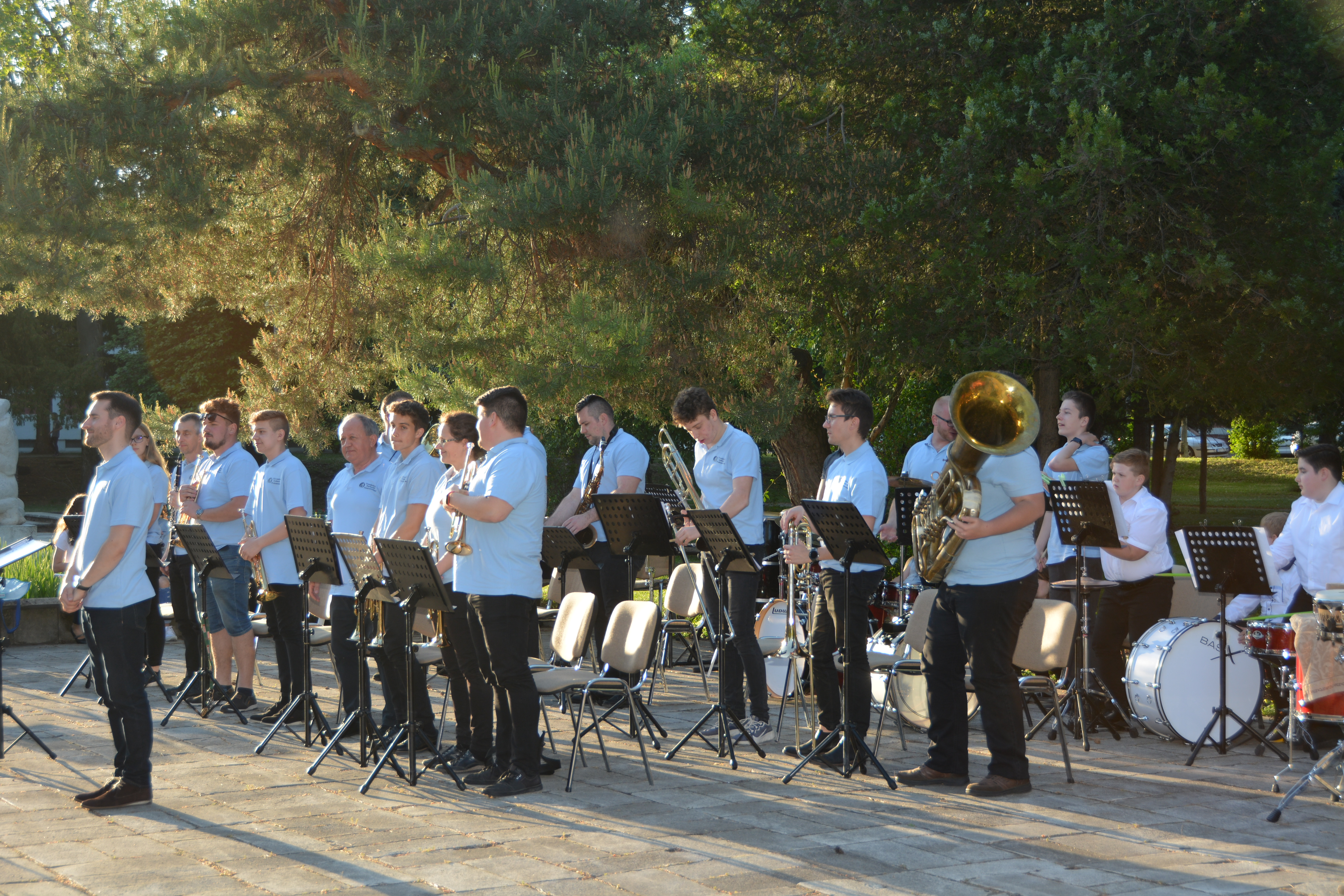 Derkovits Fúvószenekar koncertje a Március 15. parkban