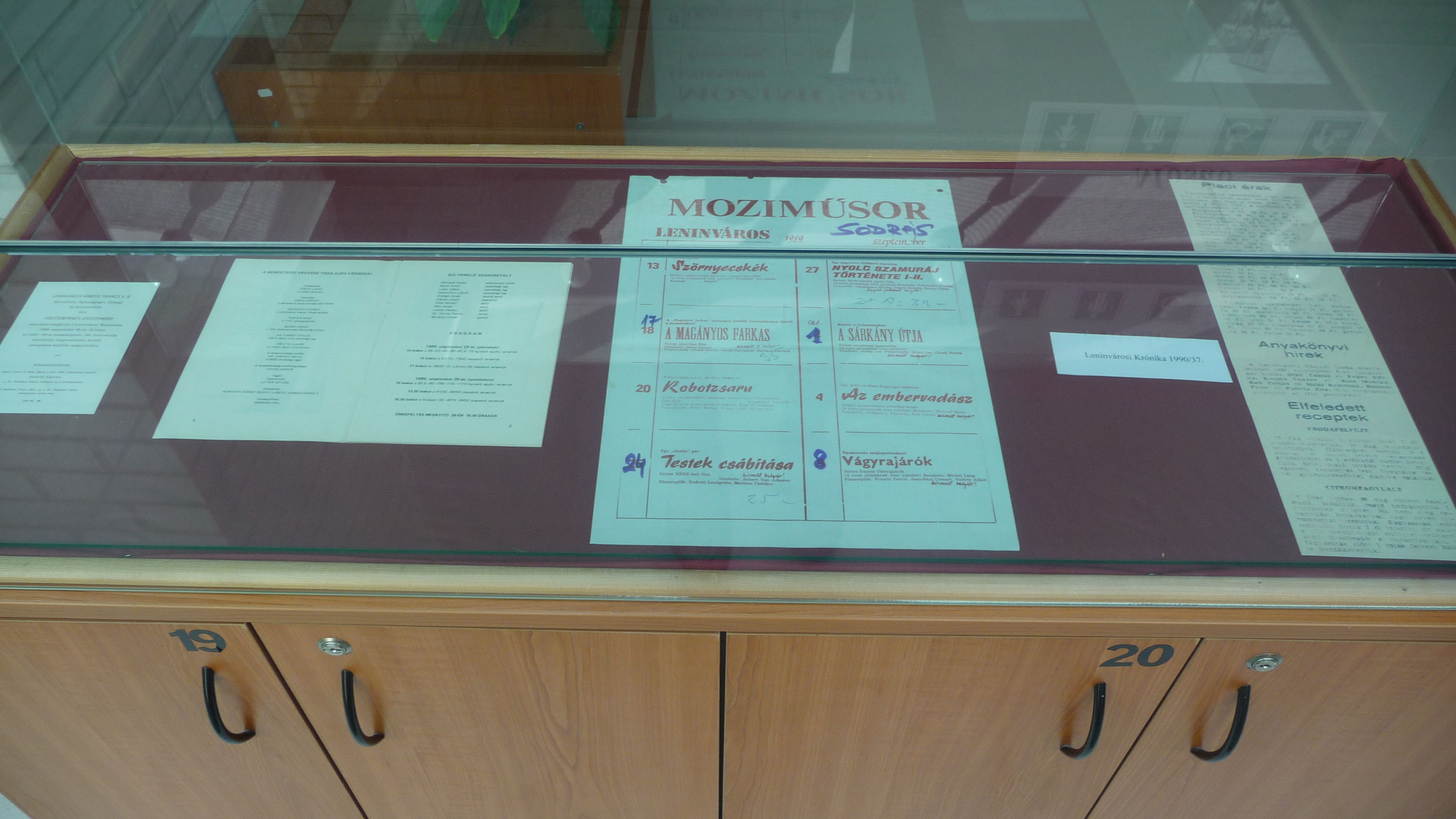 Szeptemberben történt - kiállítás a könyvtárban